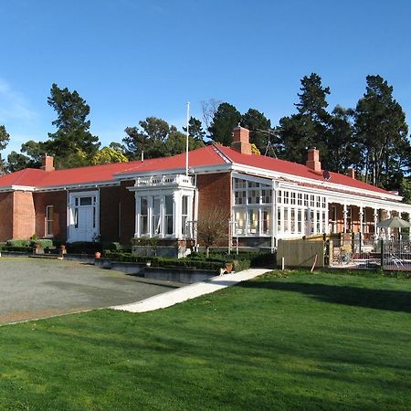 Hotel Ugbrooke Country Estate à Lower Dashwood Extérieur photo