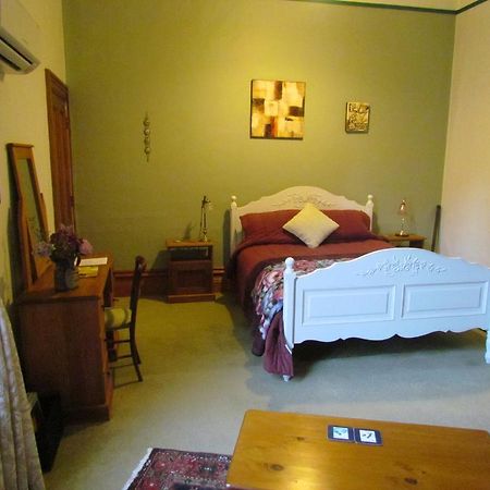 Hotel Ugbrooke Country Estate à Lower Dashwood Extérieur photo