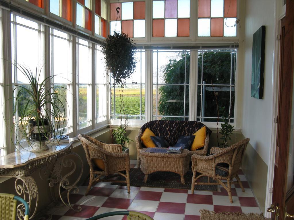 Hotel Ugbrooke Country Estate à Lower Dashwood Extérieur photo