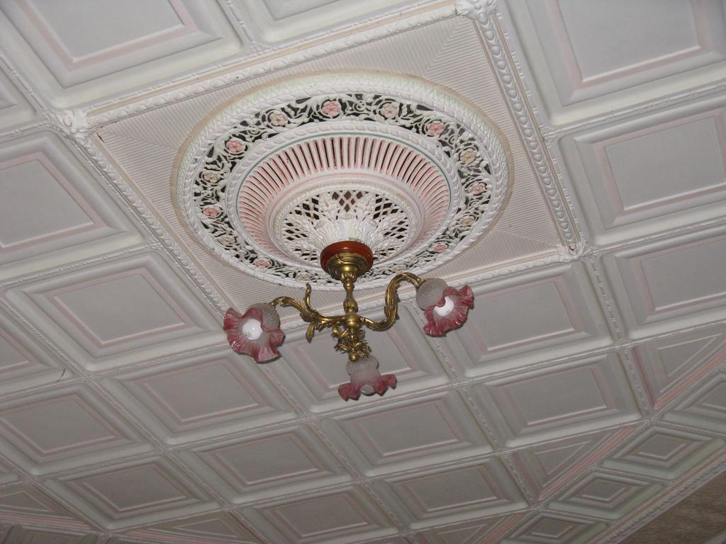 Hotel Ugbrooke Country Estate à Lower Dashwood Extérieur photo
