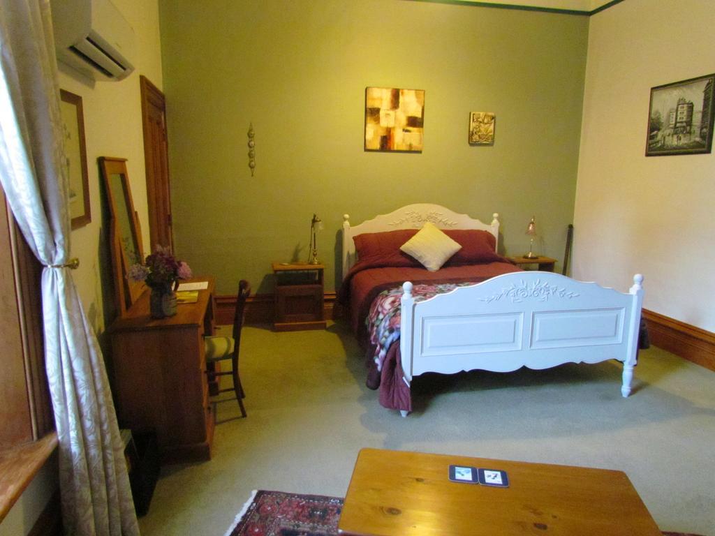 Hotel Ugbrooke Country Estate à Lower Dashwood Extérieur photo
