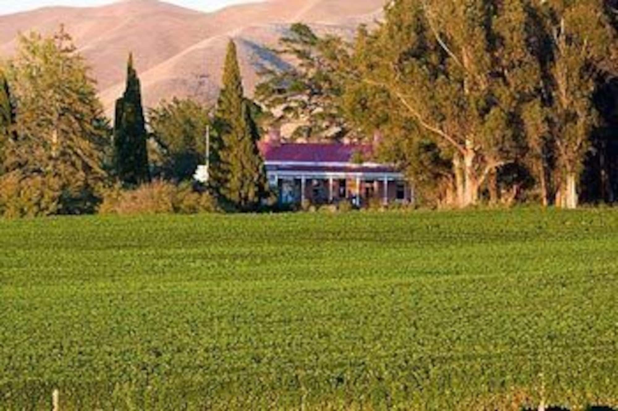 Hotel Ugbrooke Country Estate à Lower Dashwood Extérieur photo